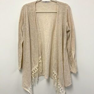 Nouvida size small cream fringe duster